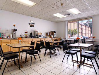 Travelodge Brookville Ресторан фото